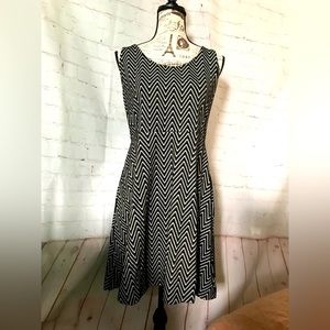 Mossimo Black and White Chevron Fit and Flare Skate Dress sleeveless XXL Plus